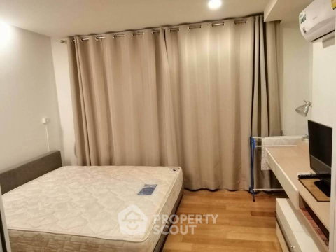 1-BR Condo at 15 Sukhumvit Residences near BTS Nana (ID 2100643)