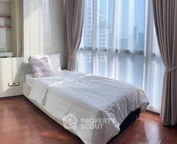 picture 2-BR Condo at The Address Sukhumvit 28 near BTS Phrom Phong (ID 2751177) - 2/4