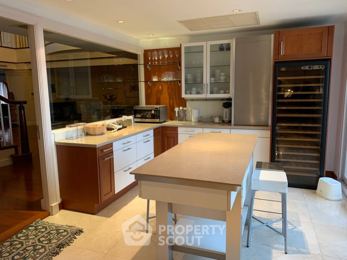 picture 4-BR Condo at Las Colinas near BTS Asok (ID 566147) - 10/40