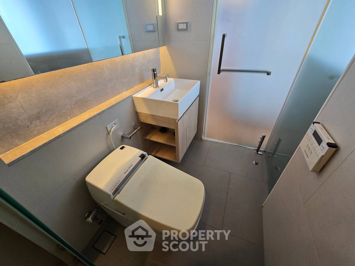 picture 2-BR Condo at The Lumpini 24 near BTS Phrom Phong (ID 2742176) - 11/23