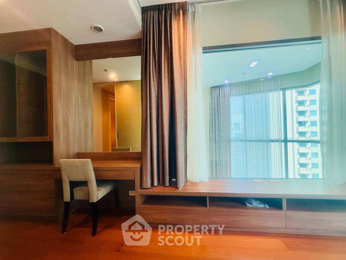 picture 3-BR Condo at Bright Sukhumvit 24 Condominium near BTS Phrom Phong (ID 1979643) - 9/11