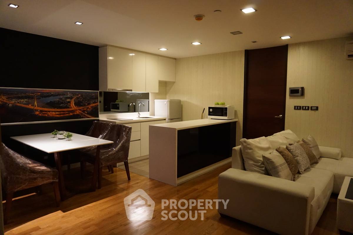 รูป ห่าง MRT สามย่าน 200 ม. | คอนโด 1 ห้องนอน Quad Silom Condominium (ID 824243) - รูปที่ 1/3