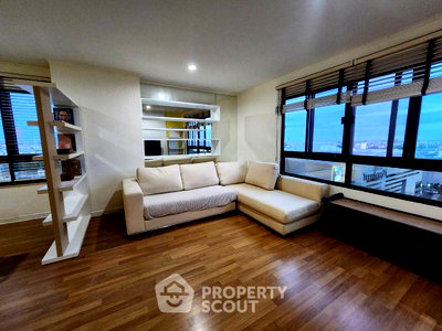 Condos for sale : 3-BR Condo at Lumpini Place Rama 3 - Riverine in Bang Phong Phang (ID 2292243)