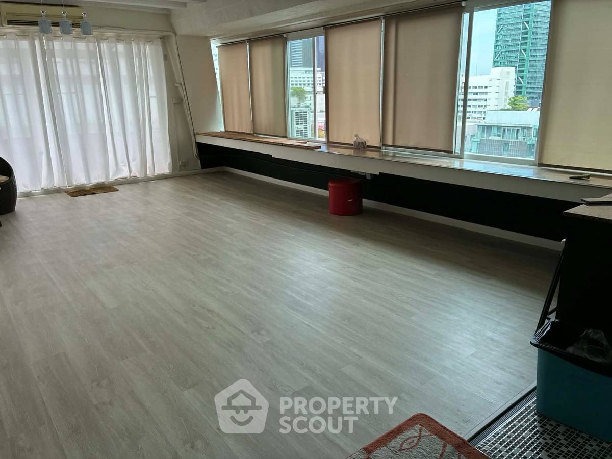 picture 2-BR Condo at Diamond Tower Condominium near BTS Chong Nonsi (ID 2956748) - 4/12