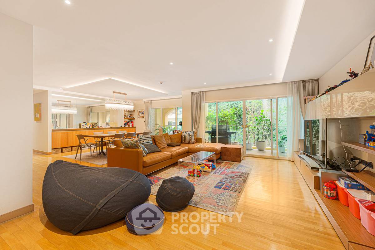 คอนโด 4 ห้องนอน 303 ตร.ม. อนุญาตเลี้ยงสัตว์ ที่ Silver Heritage ใกล้ BTS ทองหล่อ (ID 2433576)