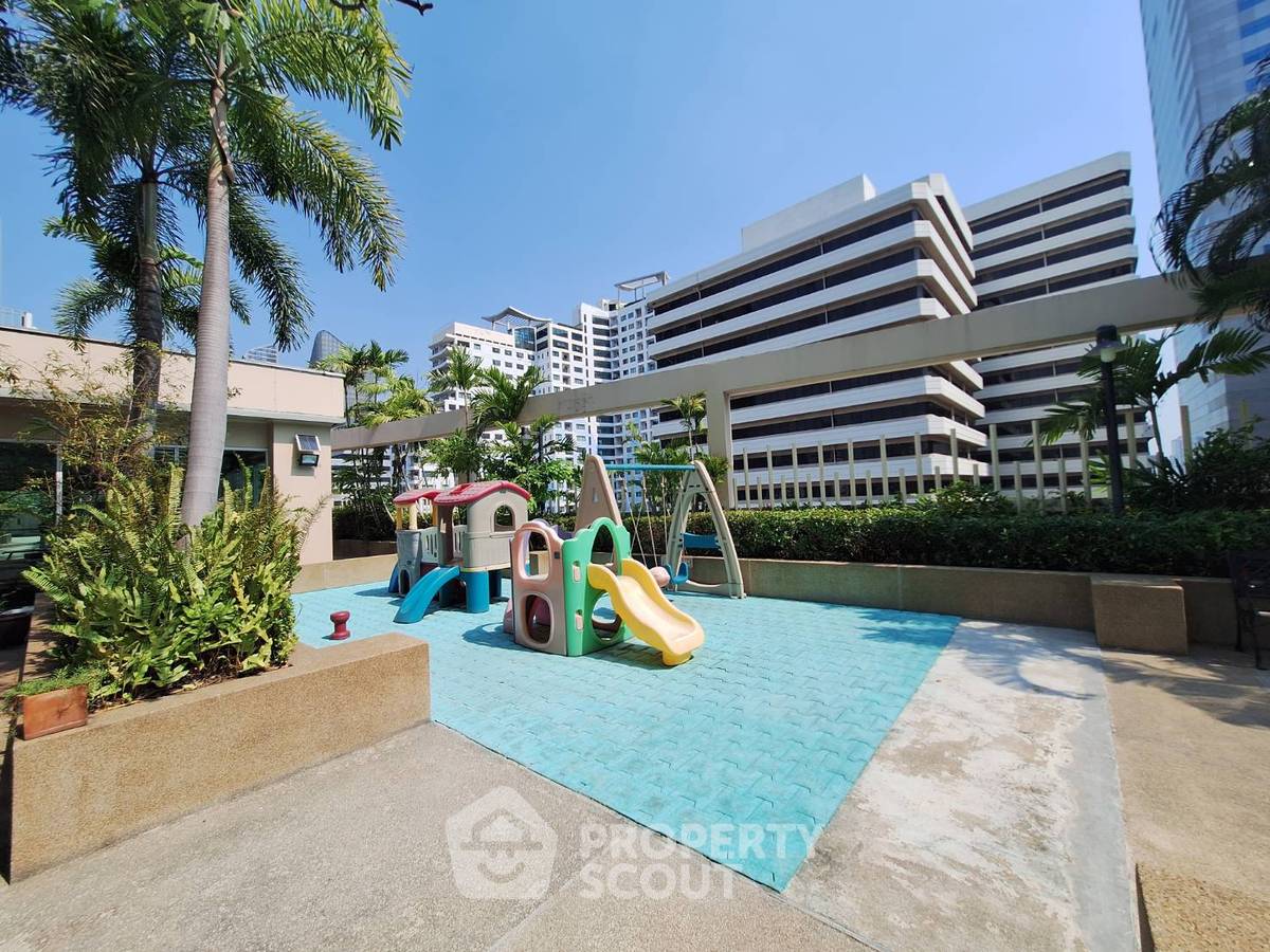 picture 2-BR Condo at Grand Park View Asoke near MRT Sukhumvit (ID 2325475) - 15/20
