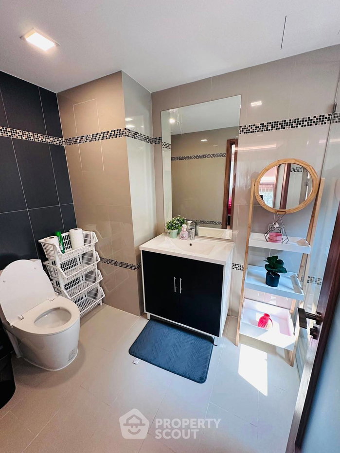 รูป คอนโดให้เช่า 2 ห้องนอน ใน คลับ รอยัล คอนโดมิเนียมส์ (63 ตร.ม.) (ID 2080881) - รูปที่ 13/13