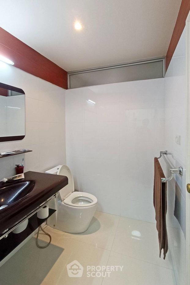 picture 4-BR Condo at Premier Condominium near BTS Phrom Phong (ID 1357274) - 16/20