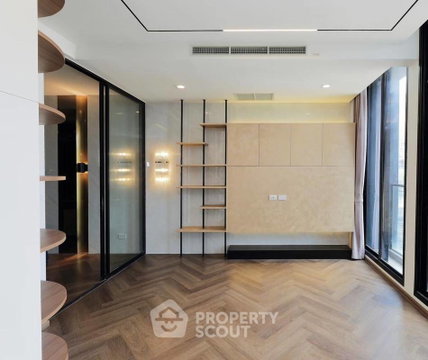 1-BR Condo at Noble Ploenchit near BTS Phloen Chit (ID 2841111)