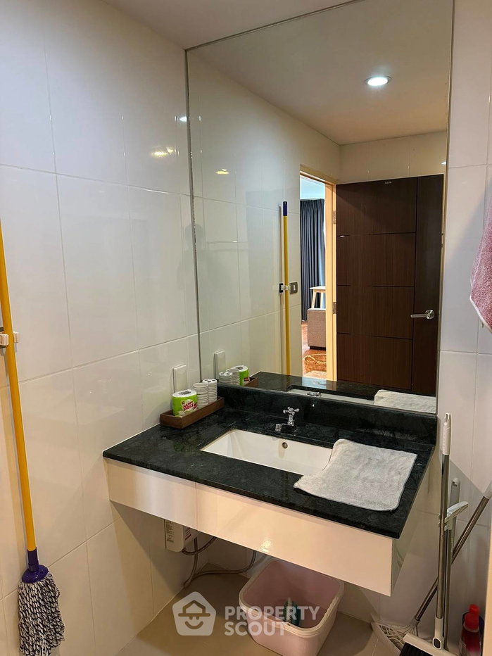 รูป คอนโด 1-ห้องนอน ที่ ทัวร์มาลีน (โกลด์) สาทร-ตากสิน ใกล้ BTS กรุงธนบุรี (ID 2211137) - รูปที่ 3/12