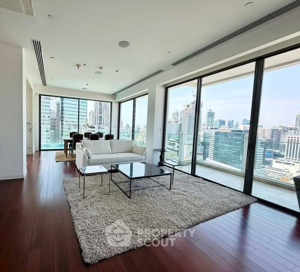 รูป คอนโด 3-ห้องนอน ที่ เลอ รัฟฟิเน่ สุขุมวิท 39 คอนโดมิเนียม ใกล้ BTS พร้อมพงษ์ (ID 2633112) - รูปที่ 4/13