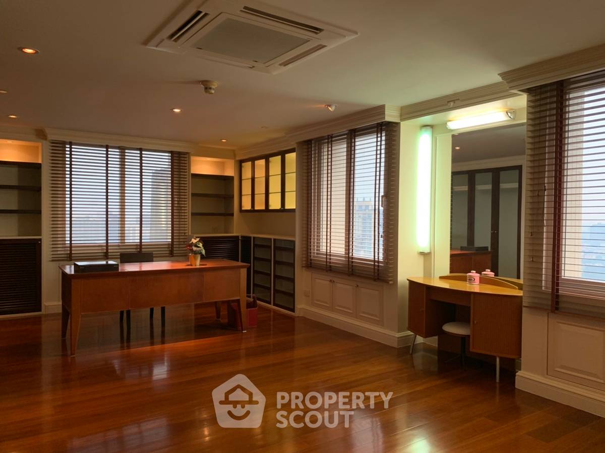 picture 4-BR Condo at Las Colinas near BTS Asok (ID 566147) - 21/40