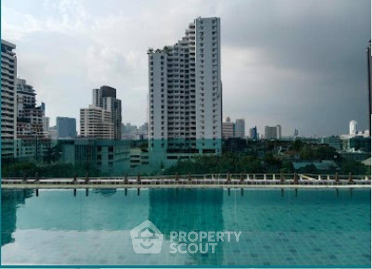 รูป คอนโด 1-ห้องนอน ที่ เดอะ ทีค สุขุมวิท 39 ใกล้ BTS พร้อมพงษ์ (ID 2415265) - รูปที่ 2/5