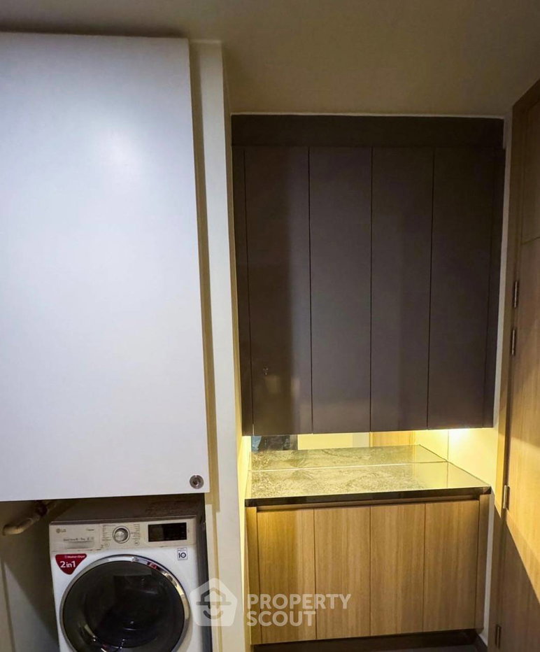 picture 2-BR Condo at Noble Ploenchit near BTS Phloen Chit (ID 2634803) - 3/10