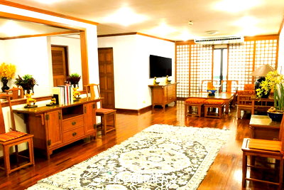 Condos for rent Gateway Ekamai : 4-BR Condo at Le Premier 2 Condominium near BTS Thong Lor (ID 1729063)