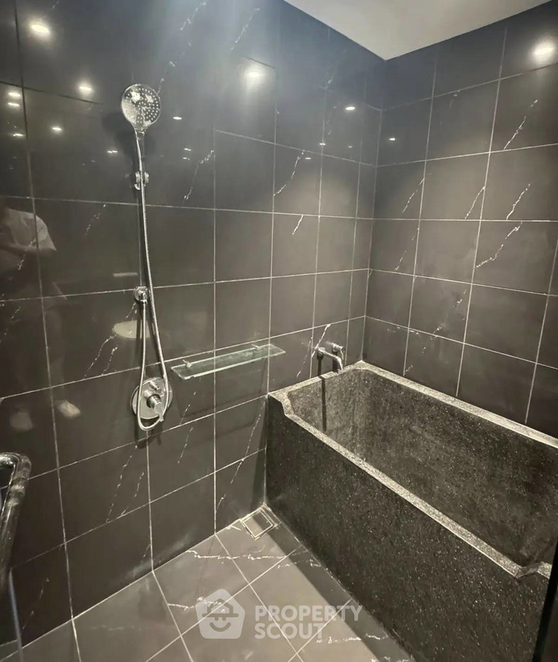 picture 2-BR Condo at Siamese Gioia near MRT Phetchaburi (ID 2866684) - 12/19