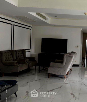 ขายคอนโด : คอนโด 3-ห้องนอน ที่ ลา วี ออง โรส เพลส คอนโดมิเนียม ใกล้ BTS ทองหล่อ (ID 2894845)