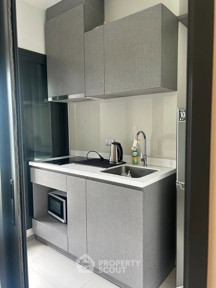 picture Studio Condo at Life Asoke Hype near ARL Makkasan (ID 2280178) - 8/17