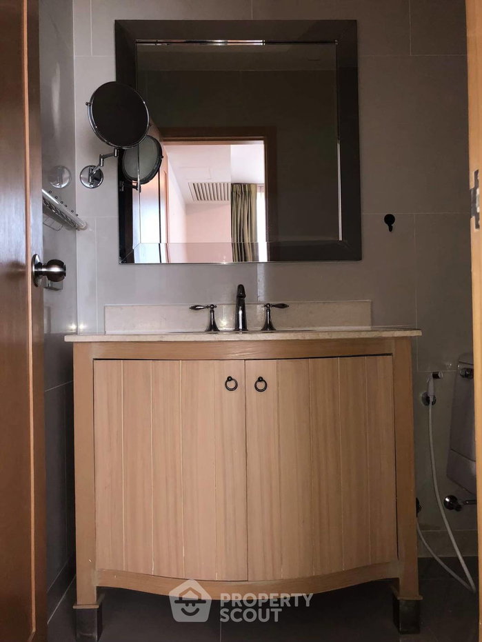 picture 2-BR Condo at The Empire Place near BTS Saint Louis (ID 467500) - 6/30