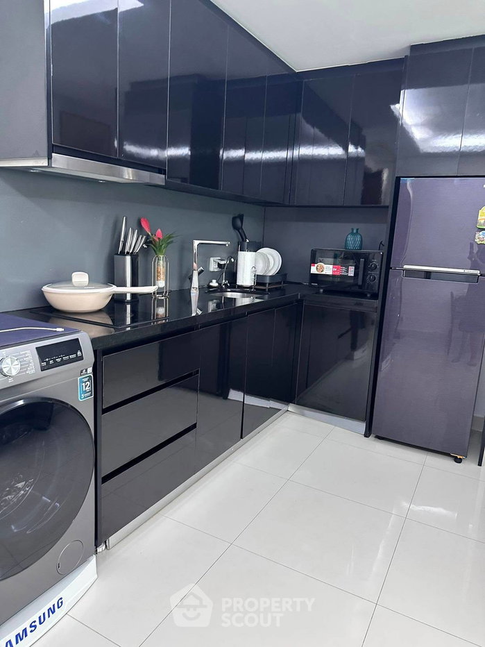 รูป คอนโดให้เช่า 2 ห้องนอน ใน คลับ รอยัล คอนโดมิเนียมส์ (63 ตร.ม.) (ID 2080881) - รูปที่ 9/13