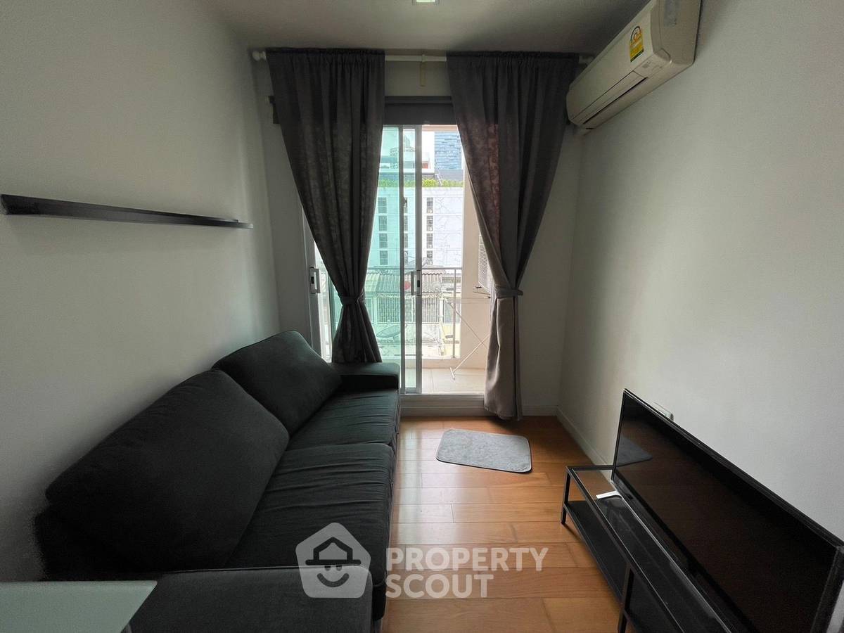 picture 1-BR 33 Sqm Condolette Light Convent, 300m to BTS Sala Daeng (ID 725462) - 6/12