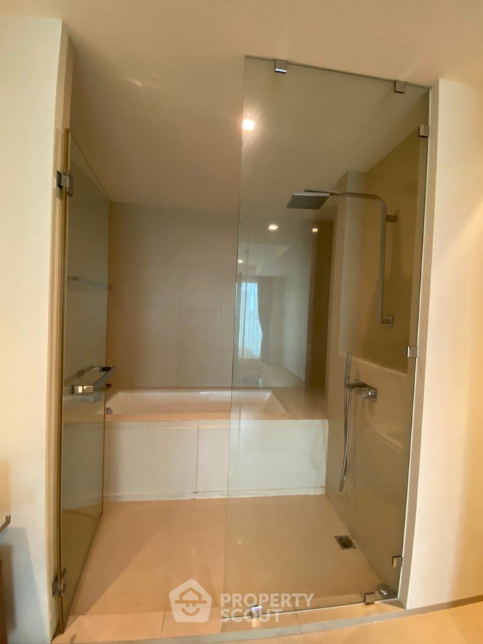 picture Great Value 1-BR At The River Condominium Near BTS Saphan Taksin (ID 545777) - 4/15