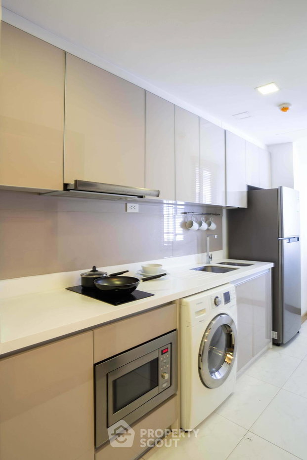 picture 1-BR Condo at Dazzle Sukhumvit 7 near BTS Nana (ID 1475130) - 8/13
