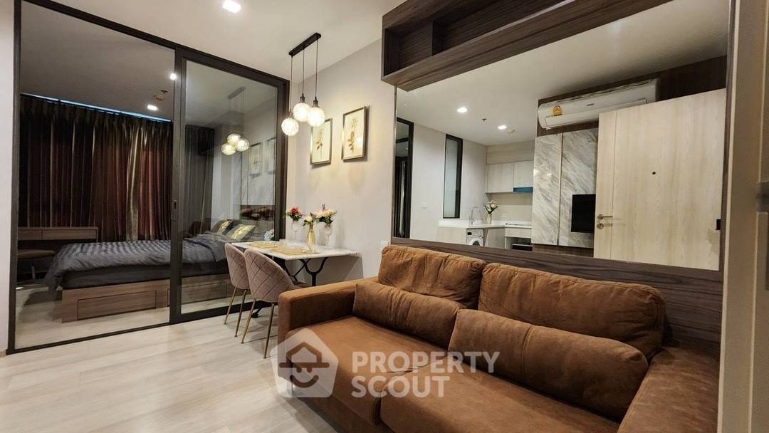 picture 20th-Floor 1-BR 35 Sqm Condo At Life One Wireless, BTS Phloen Chit (ID 2074040) - 2/5