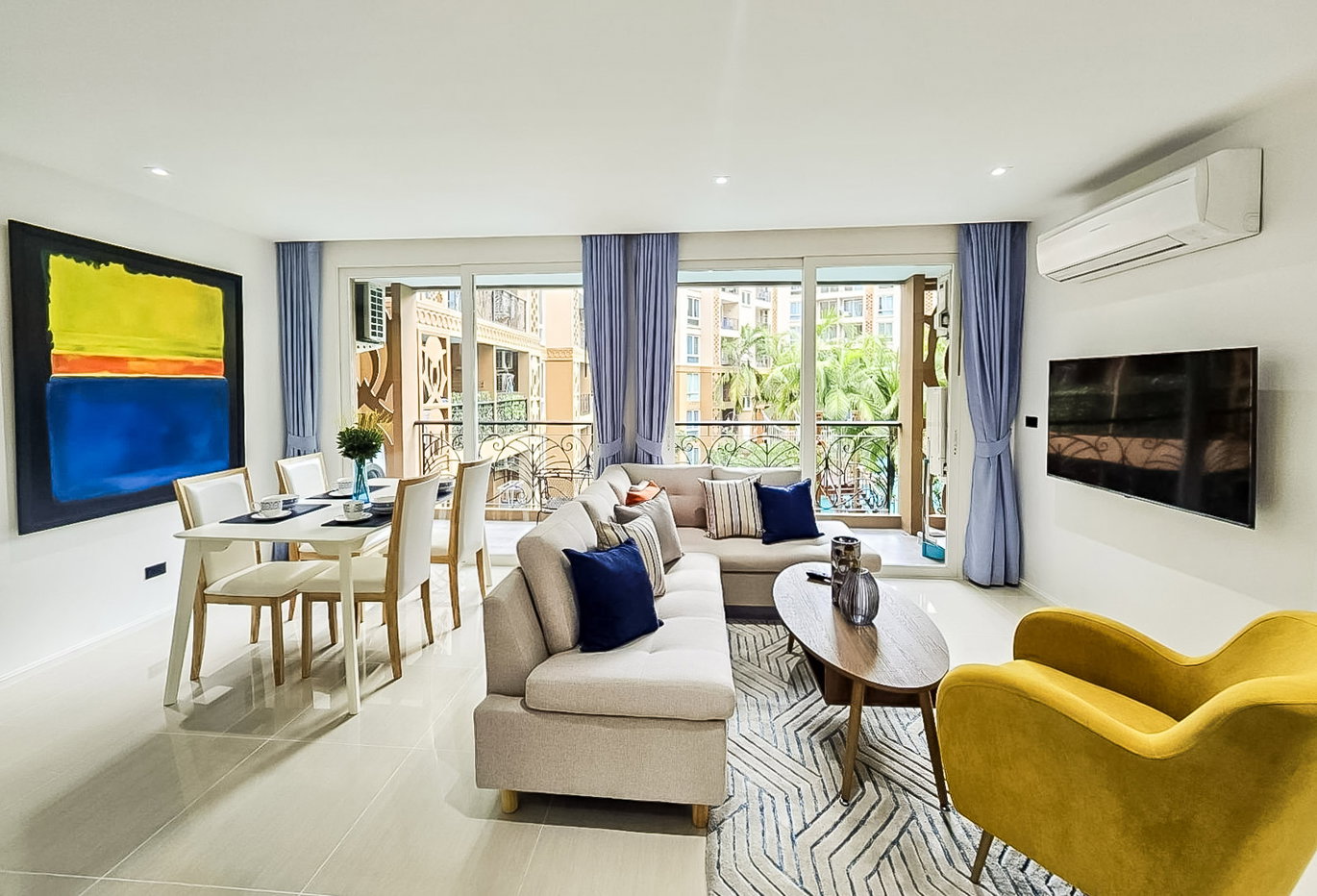 picture Atlantis Condo Resort Pattaya 2 Bedroom Condo for Rent - 1/10