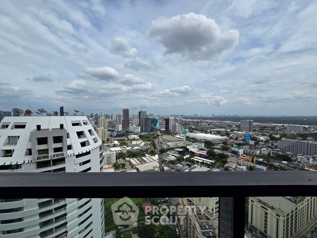 picture 2-BR Condo at The Lumpini 24 near BTS Phrom Phong (ID 2742176) - 8/23