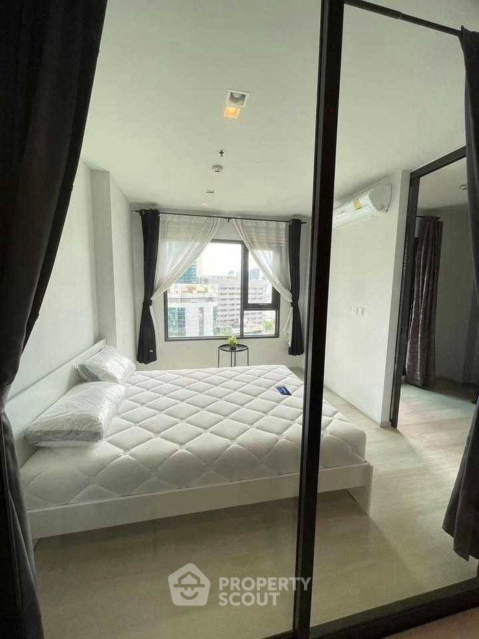picture 1-BR Condo at Life One Wireless near BTS Phloen Chit (ID 2301437) - 1/11