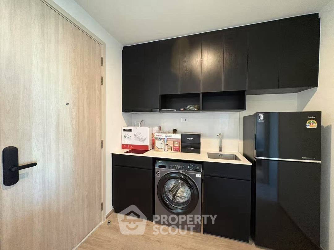 picture 2-BR Condo at Nue District R9 near MRT Phra Ram 9 (ID 2802181) - 5/8