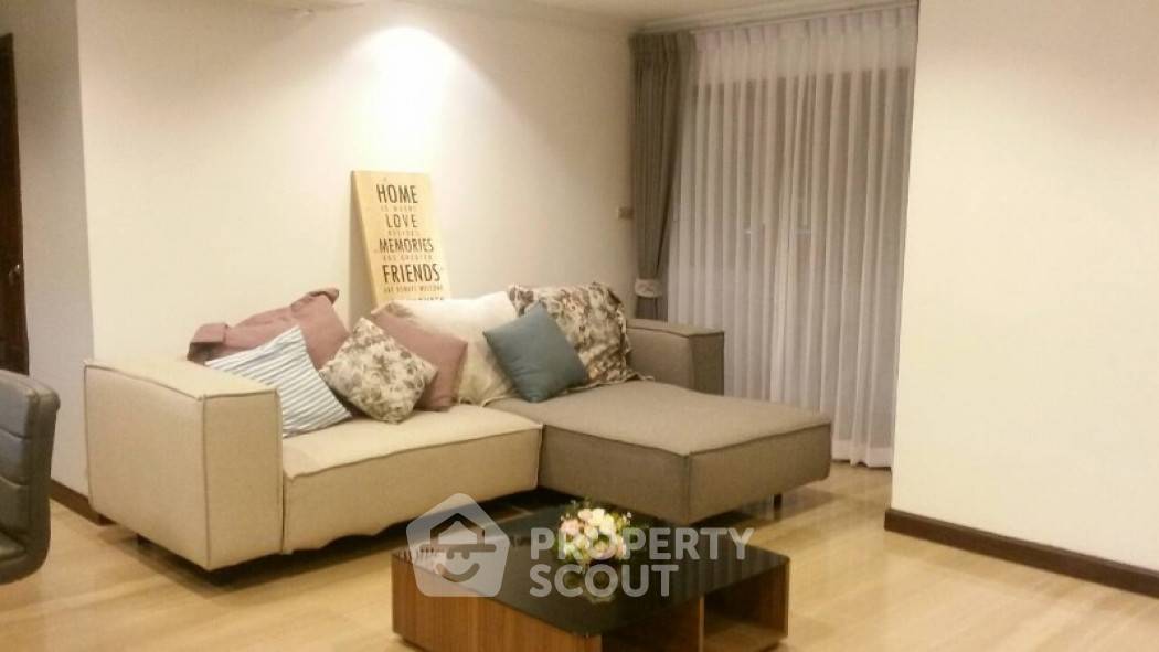 รูป คอนโด 3-ห้องนอน ที่ ริชมอนด์ พาเลส คอนโดมิเนียม ใกล้ BTS พร้อมพงษ์ (ID 1662744) - รูปที่ 2/11