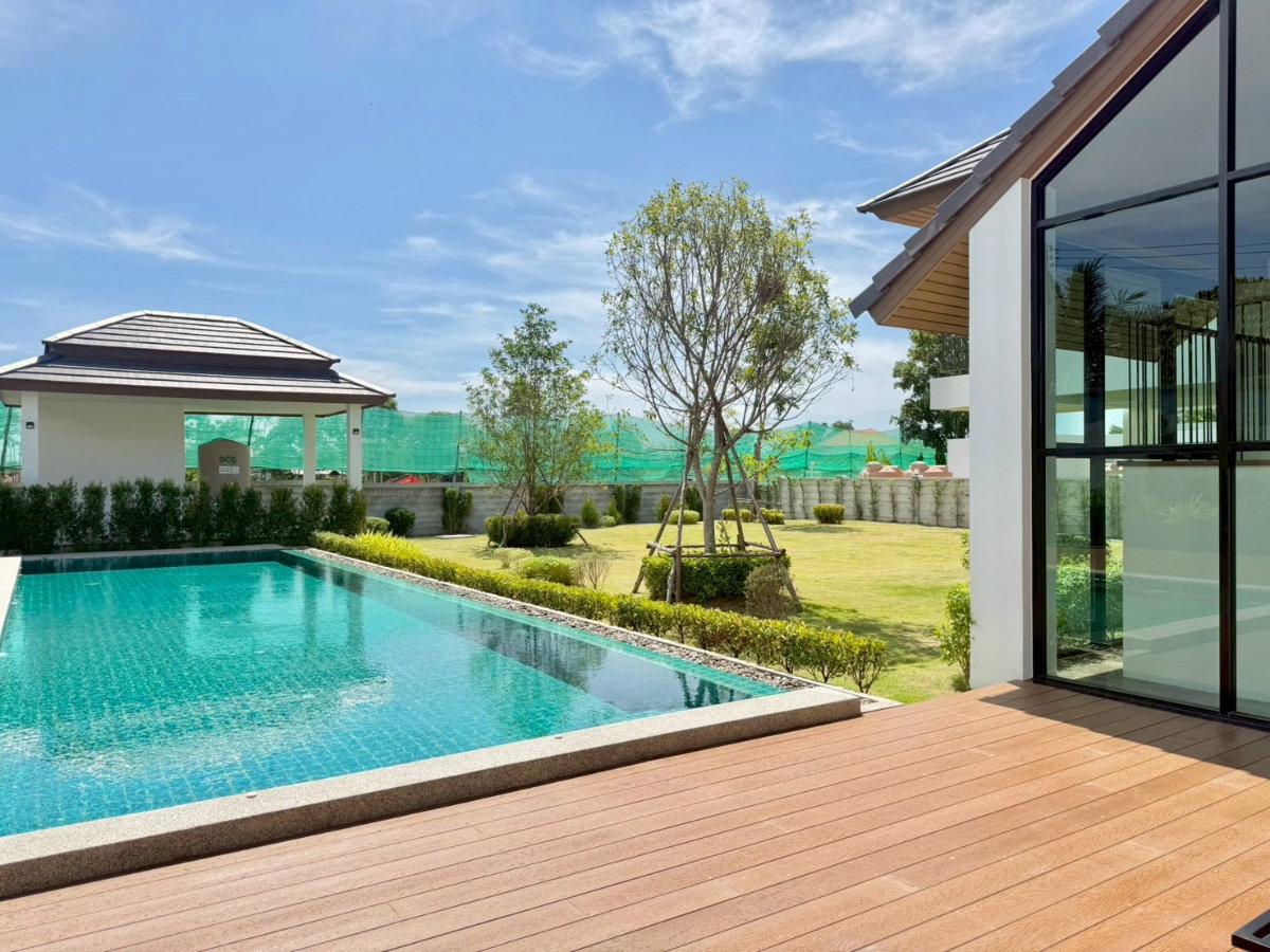 รูป 🌳🏠 ขายบ้านเดี่ยวหรูสไตล์ Modern Tropical พร้อมสวนกว้างและสระว่ายน้ำส่วนตัว - รูปที่ 14/42