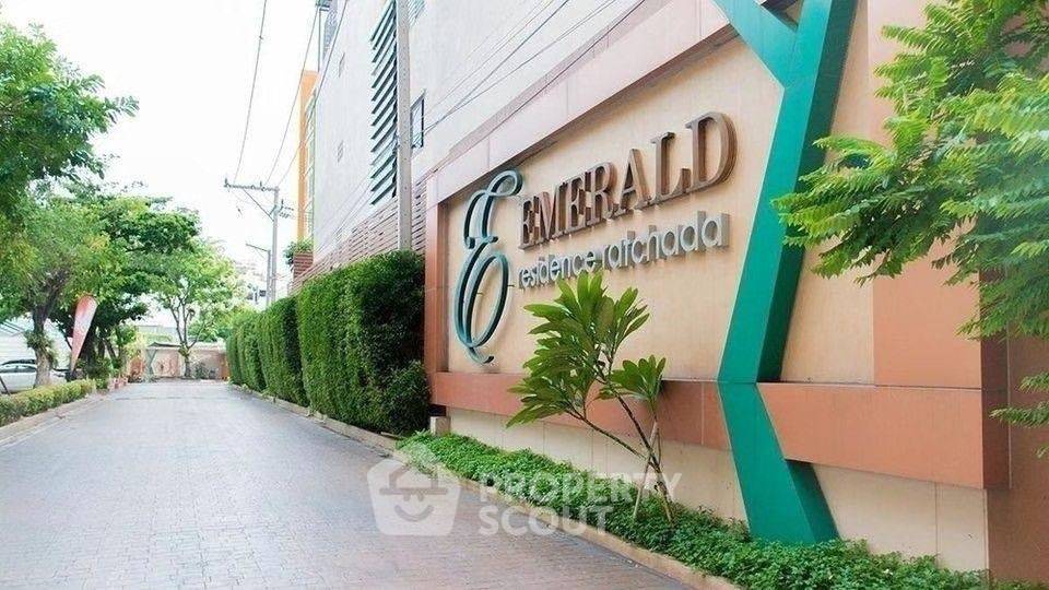 picture 1-BR Condo For Sale At Emerald Residence Ratchada, 2nd-Floor near MRT Huai Khwang (ID 1844669) - 13/13