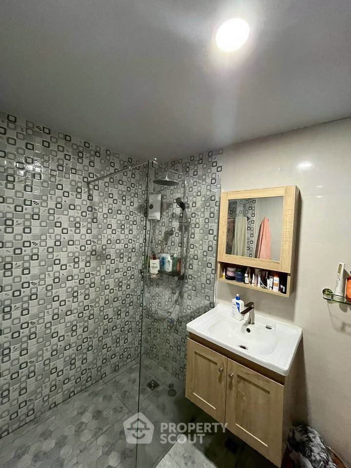 รูป คอนโด 7-ห้องนอน ที่ เฟิร์สทาวเวอร์ คอนโดมิเนียม ใกล้ BTS เพลินจิต (ID 2526123) - รูปที่ 15/20
