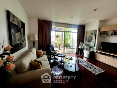 Condos for sale Nana Nuea Pier : 3-BR Condo at Sukhumvit City Resort Condominium near BTS Nana (ID 2072613)