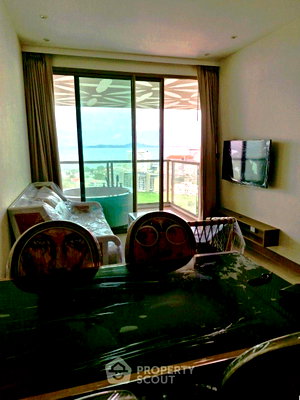 Condos for sale : High-Floor 1-BR 43 Sqm The Riviera Ocean Drive, Jomtien Beach (ID 2147386)
