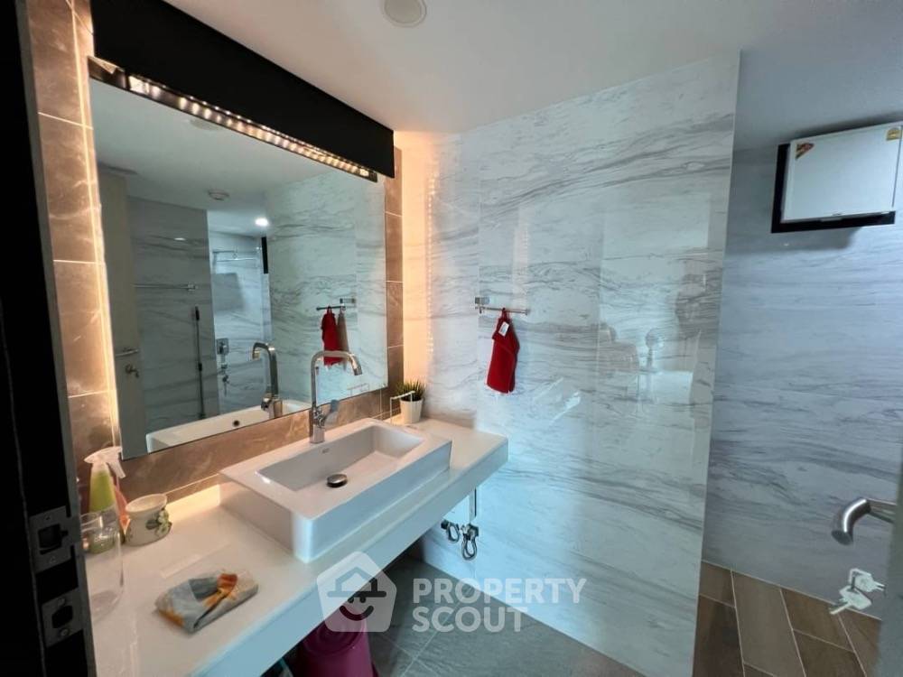 picture 2-BR Condo For Sale At Belle Grand Rama 9, 22nd-Floor Near MRT Phra Ram 9 (ID 1530067) - 15/18