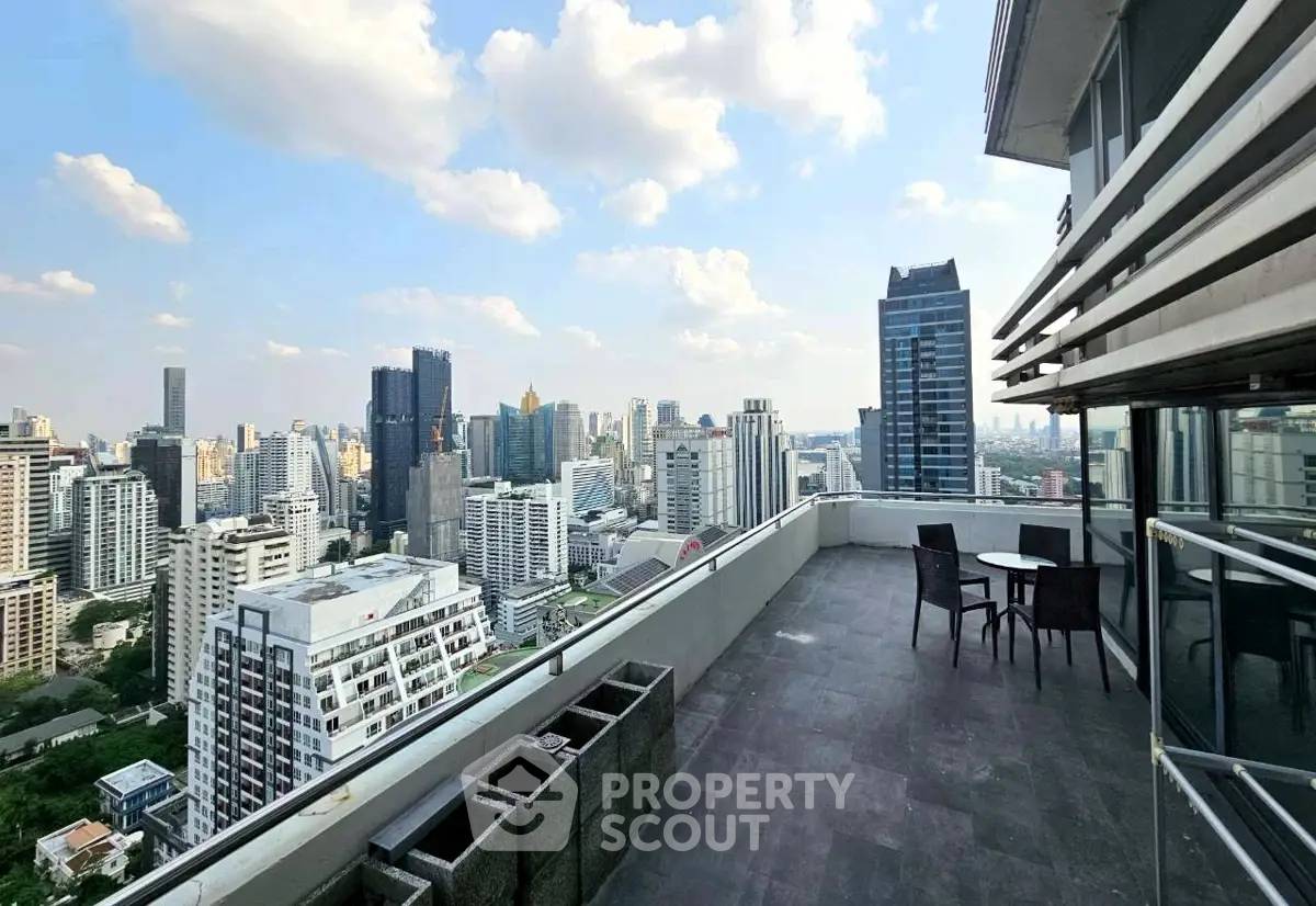รูป คอนโด 1-ห้องนอน ที่ สุขุมวิท สวีท คอนโดมิเนียม ใกล้ BTS นานา (ID 2828411) - รูปที่ 2/8