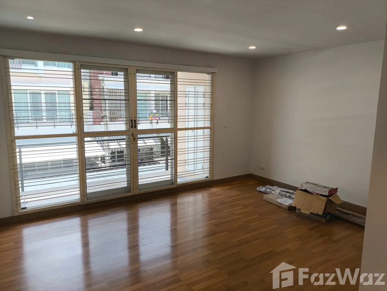 picture For Rent 3 Bed Town House at Rama 9 6414360 - 9/14