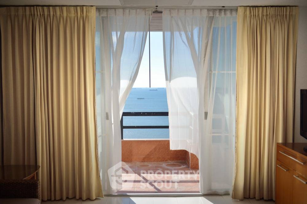 picture 2-BR Condo at Rama Harbour View Condominium in Surasak (ID 1437812) - 3/17