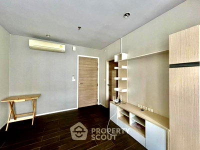 ขายคอนโด : คอนโด 1 ห้องนอน Hive Taksin ใกล้ BTS วงเวียนใหญ่ 100 เมตร (ID 889365)
