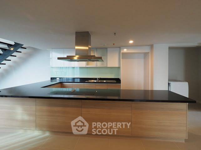 picture 4-BR Condo at Circle Living Prototype New Petchburi near MRT Phetchaburi (ID 2960274) - 10/26