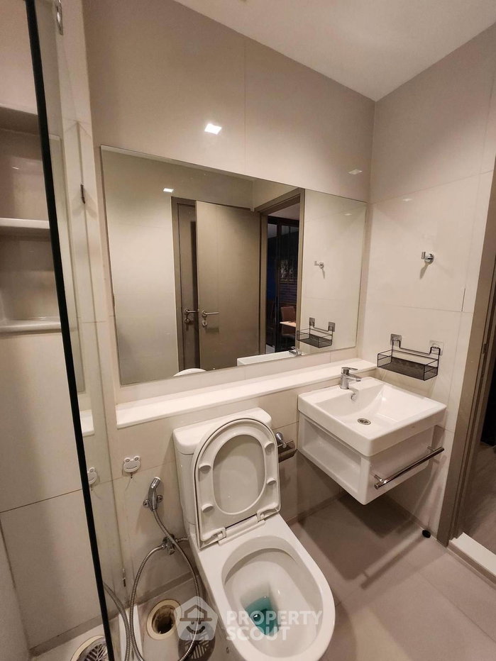 picture 1-BR Condo at Life Asoke - Rama 9 near MRT Phra Ram 9 (ID 1465222) - 9/15