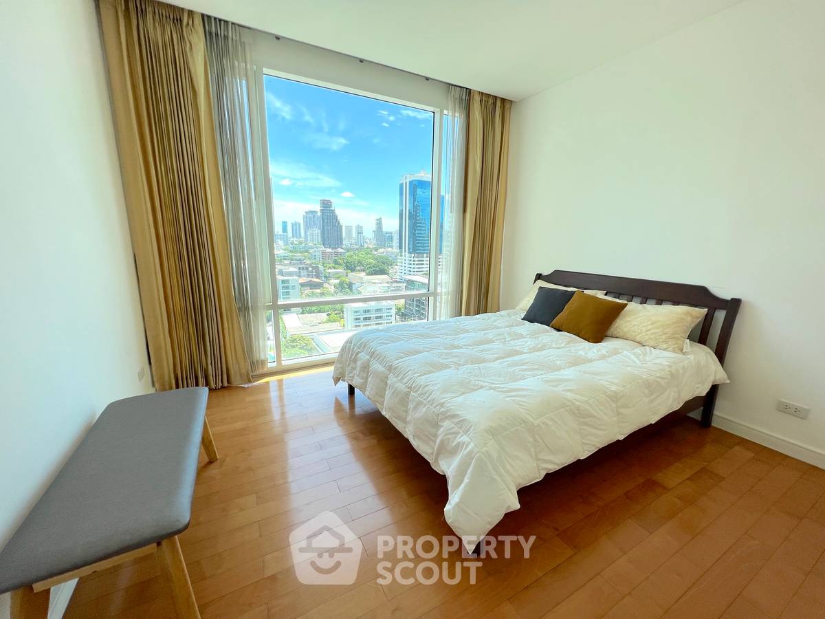 picture 2-BR Condo at Fullerton Sukhumvit near BTS Ekkamai (ID 1917451) - 7/10