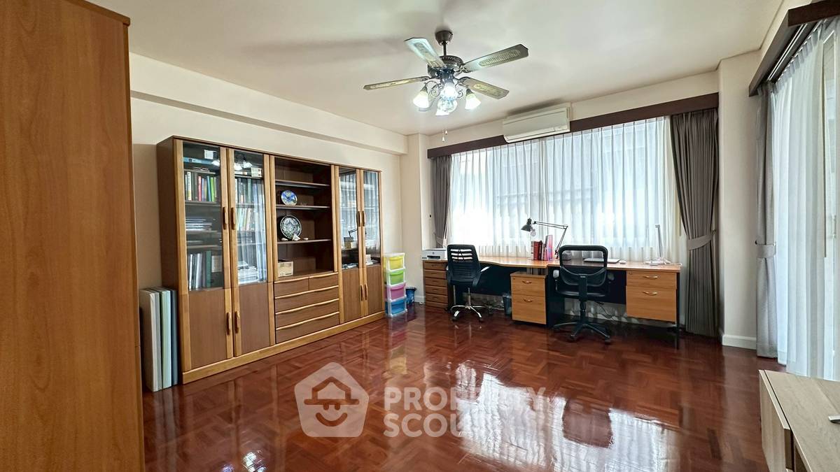 รูป คอนโด 3-ห้องนอน ที่ แกรนด์ วิลล์ เฮ้าส์ 1(สุขุมวิท24) คอนโดมิเนียม ใกล้ BTS พร้อมพงษ์ (ID 2731344) - รูปที่ 13/20