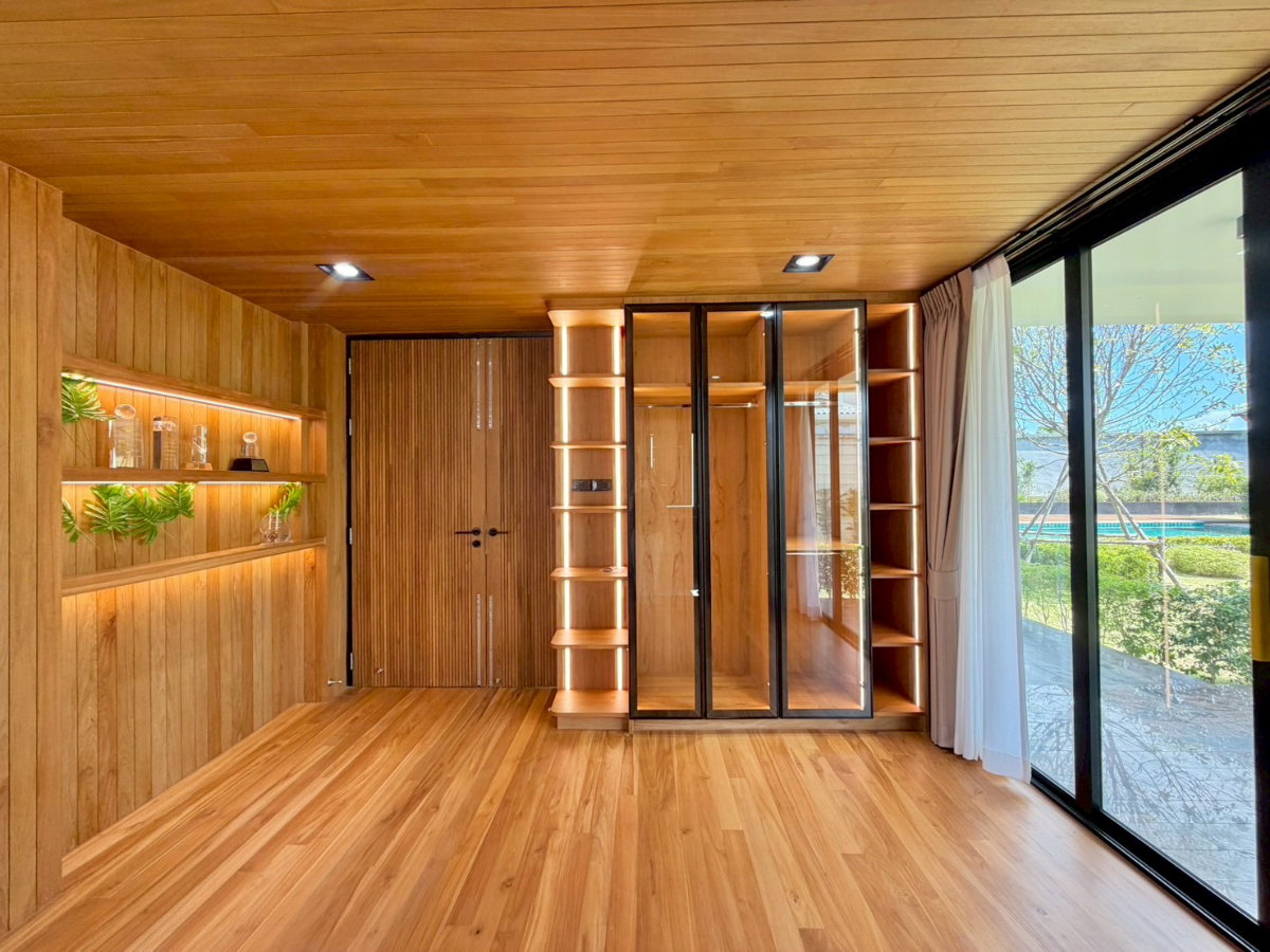 รูป 🌳🏠 ขายบ้านเดี่ยวหรูสไตล์ Modern Tropical พร้อมสวนกว้างและสระว่ายน้ำส่วนตัว - รูปที่ 26/42