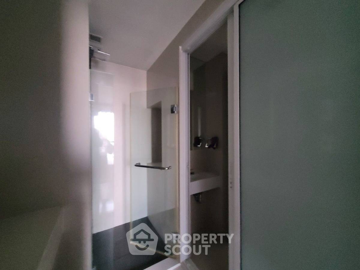 รูป คอนโด 1-ห้องนอน ที่ ริทึ่ม สุขุมวิท 44/1 ใกล้ BTS พระโขนง (ID 2010977) - รูปที่ 10/11