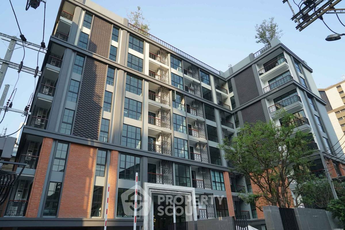 picture 3-BR Condo at Na Vara Residence near BTS Chit Lom (ID 2731669) - 22/28